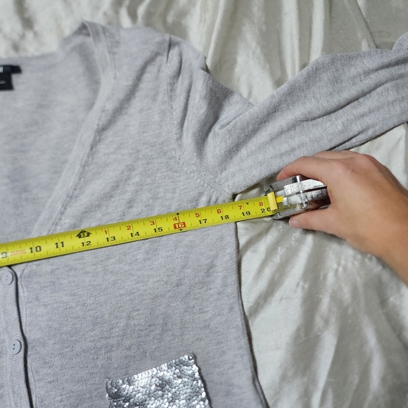 H&M Gray Button Down Long Sleeve Sequin Pockets Cardigan - Picture 6 of 8